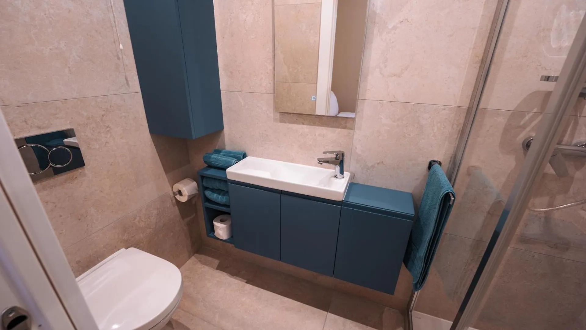 Modern 2 Bed & 2 Bth Apt Sliema Malta
