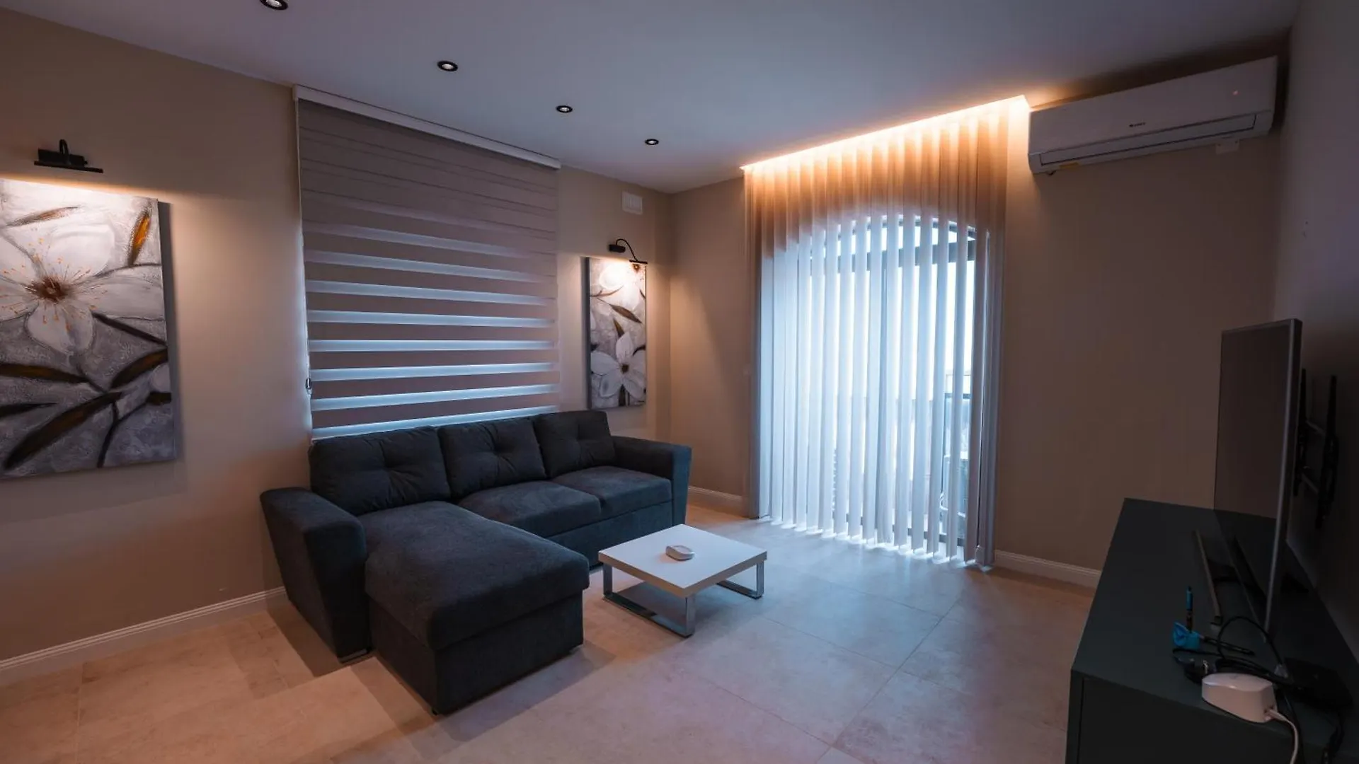 Modern 2 Bed & 2 Bth Apt Sliema