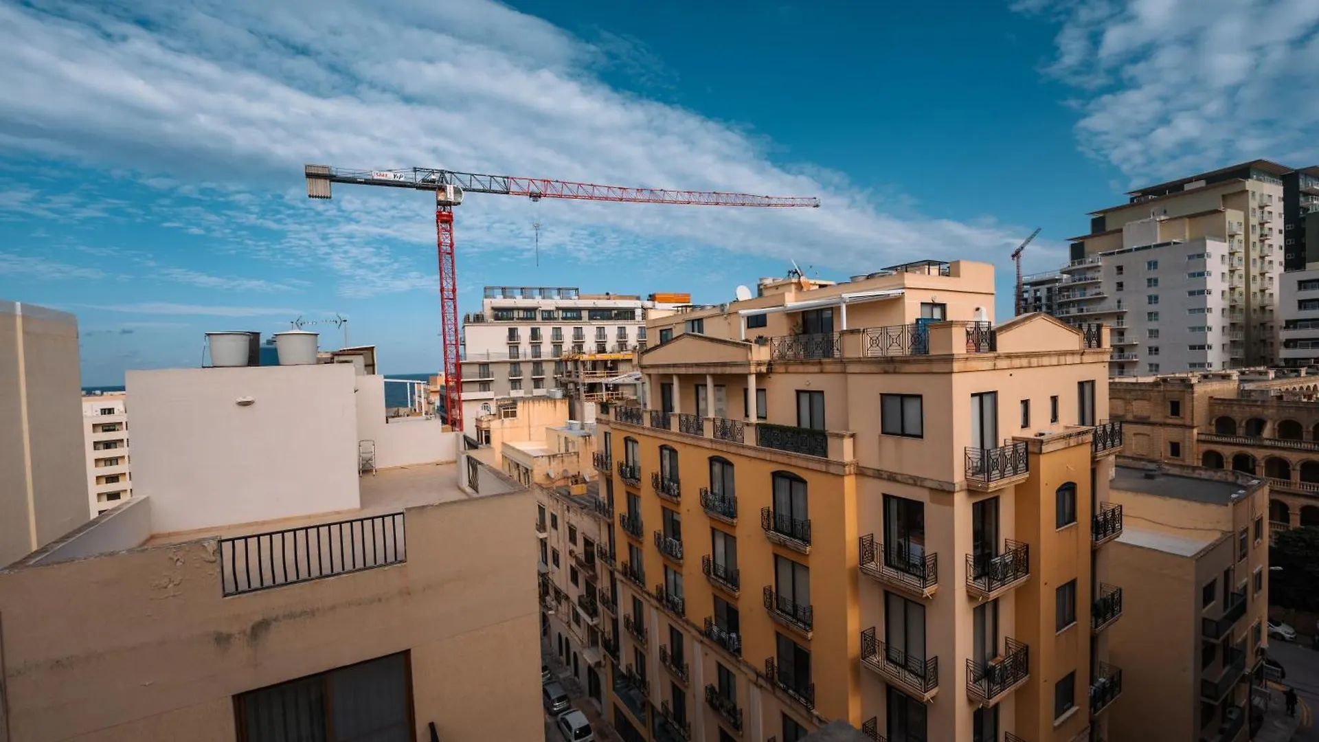 Modern 2 Bed & 2 Bth Apt Sliema Malta