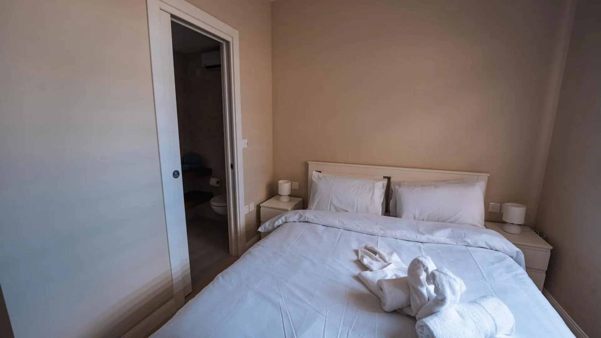 Modern 2 Bed & 2 Bth Apt Sliema Apartment